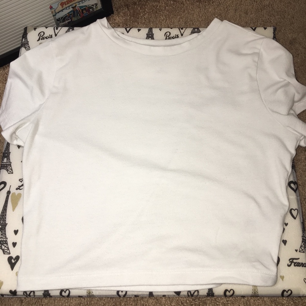 white fitted tee